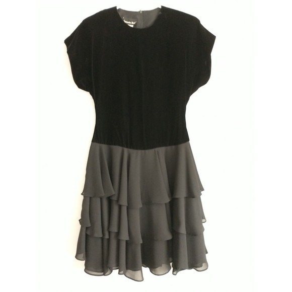 VTG Samantha Black Velvet Velour Sheath Dress 6 Tiered Ruffle Drop Waist Preppy - Picture 2 of 10